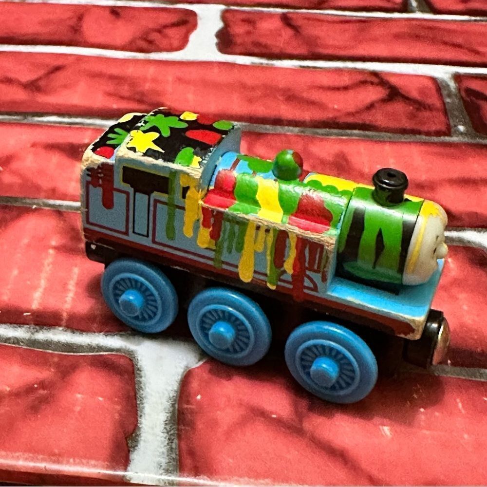 Thomas & Friends Railway PAINT SPLATTERED THOMAS Train